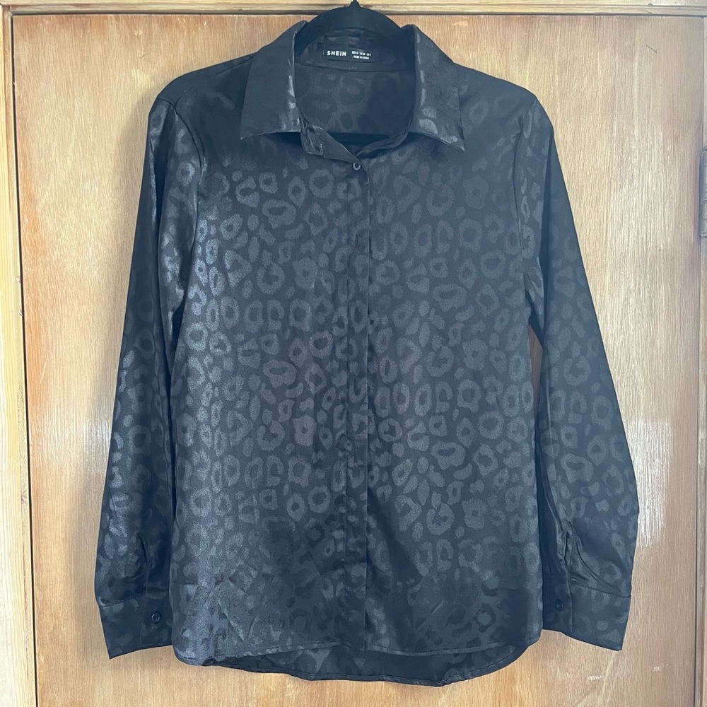 SHEIN Woman’s Black Animal Print Patterned Button Up